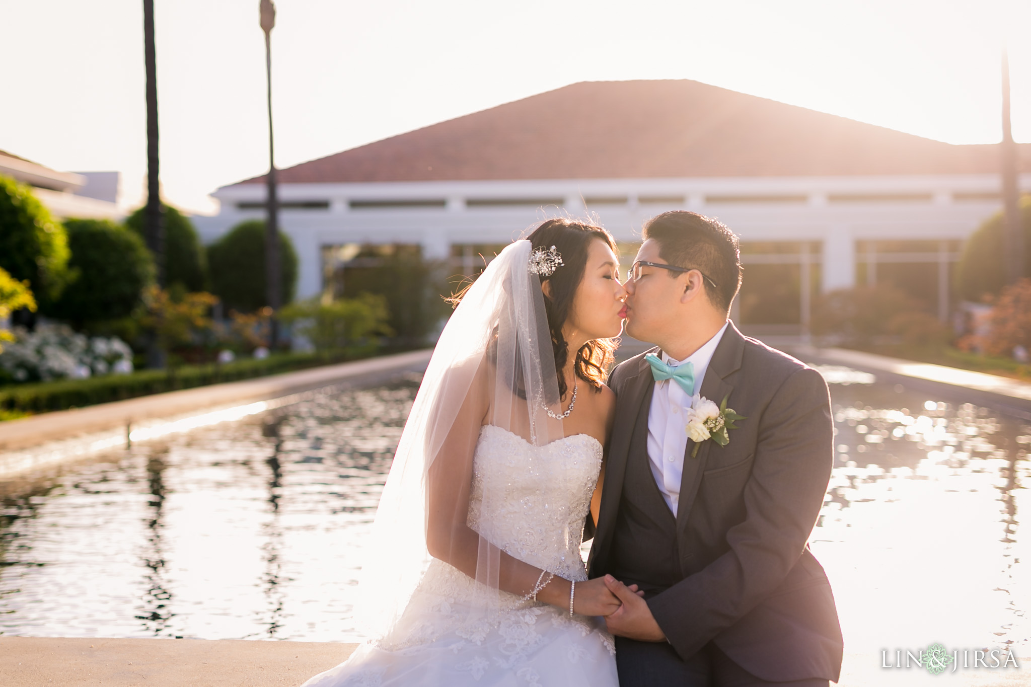 30-richard-nixon-libary-wedding-photography