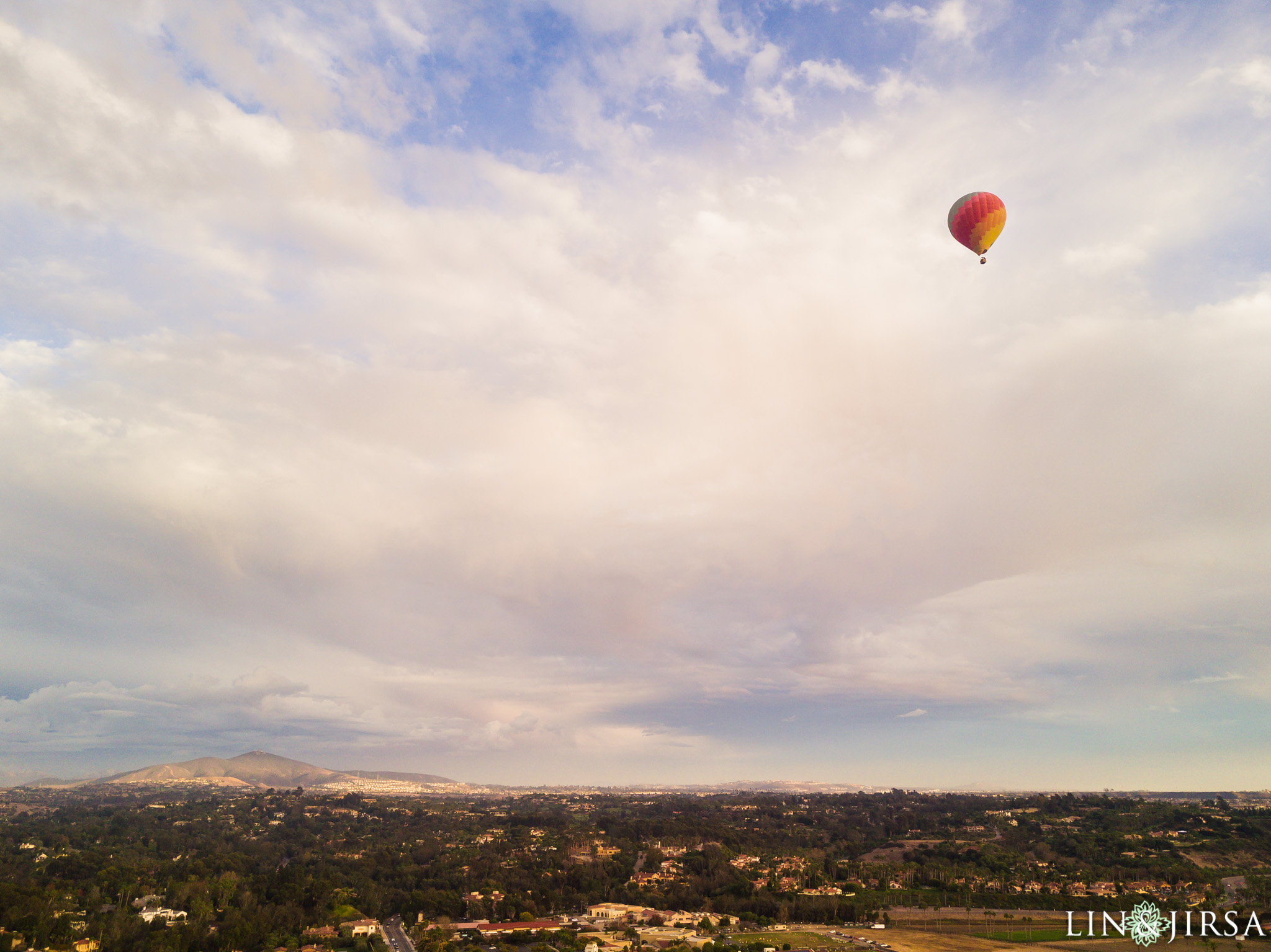 05 hot air balloon san diego engagement photography