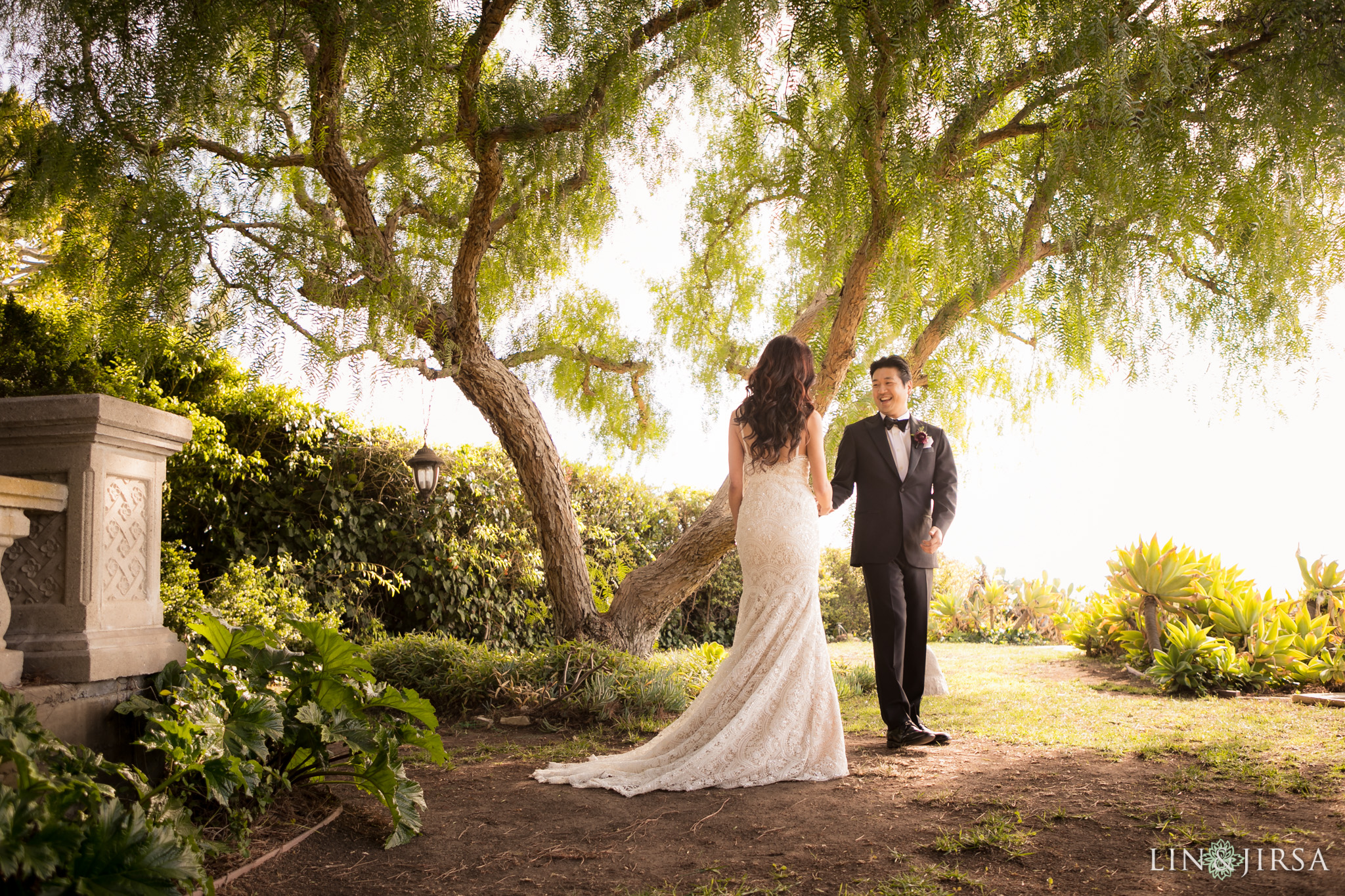 15 wayfarers chapel first look wedding photography