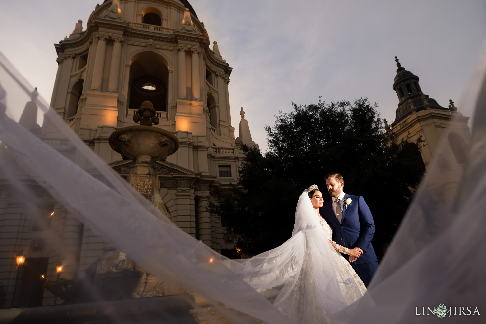 22 pasadena city hall wedding bride veil photography