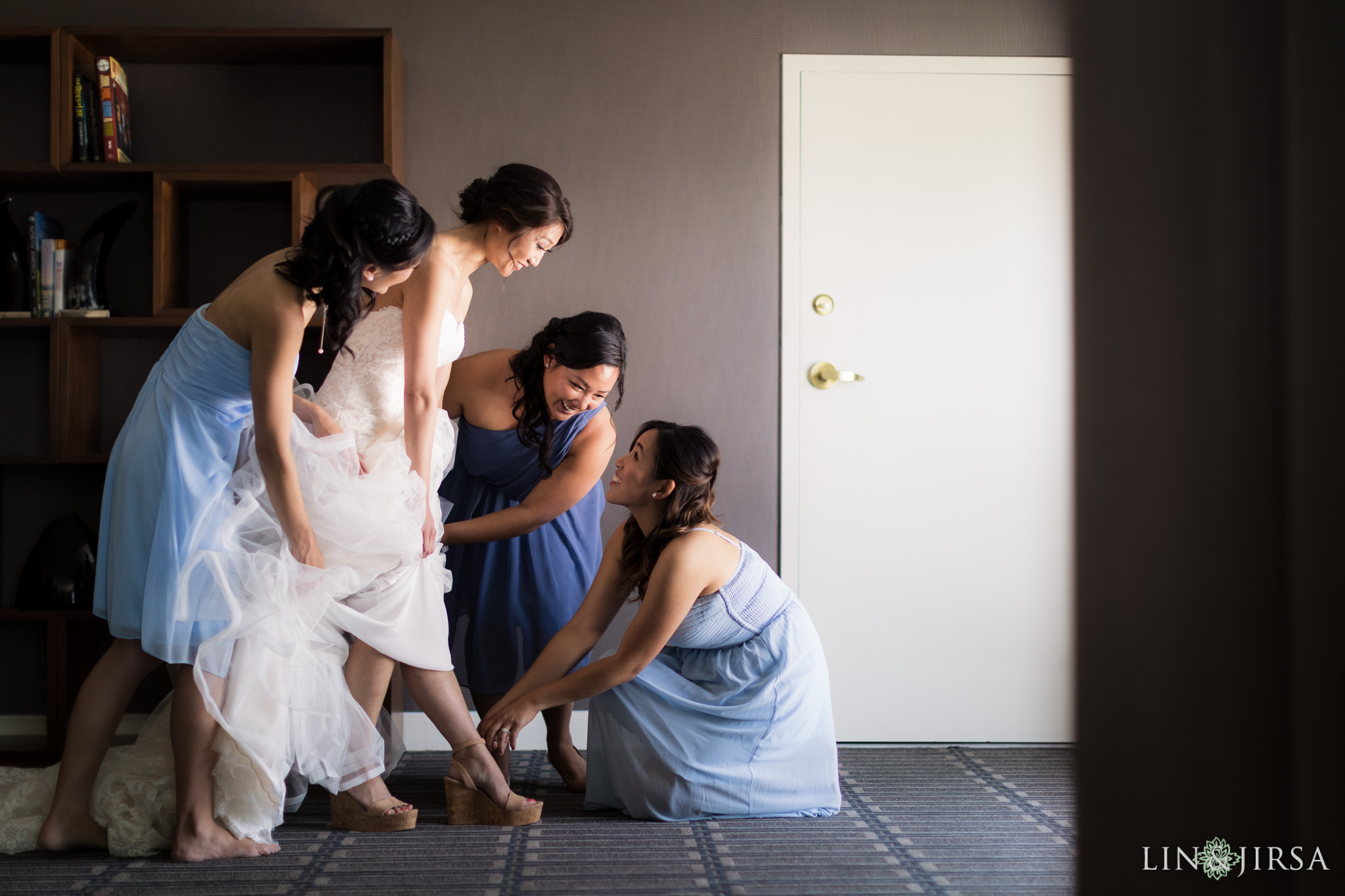 03 glendale hilton bride wedding photography