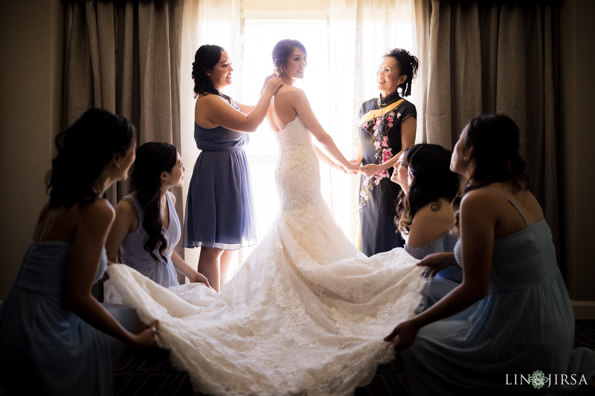 05 glendale hilton bride wedding photography