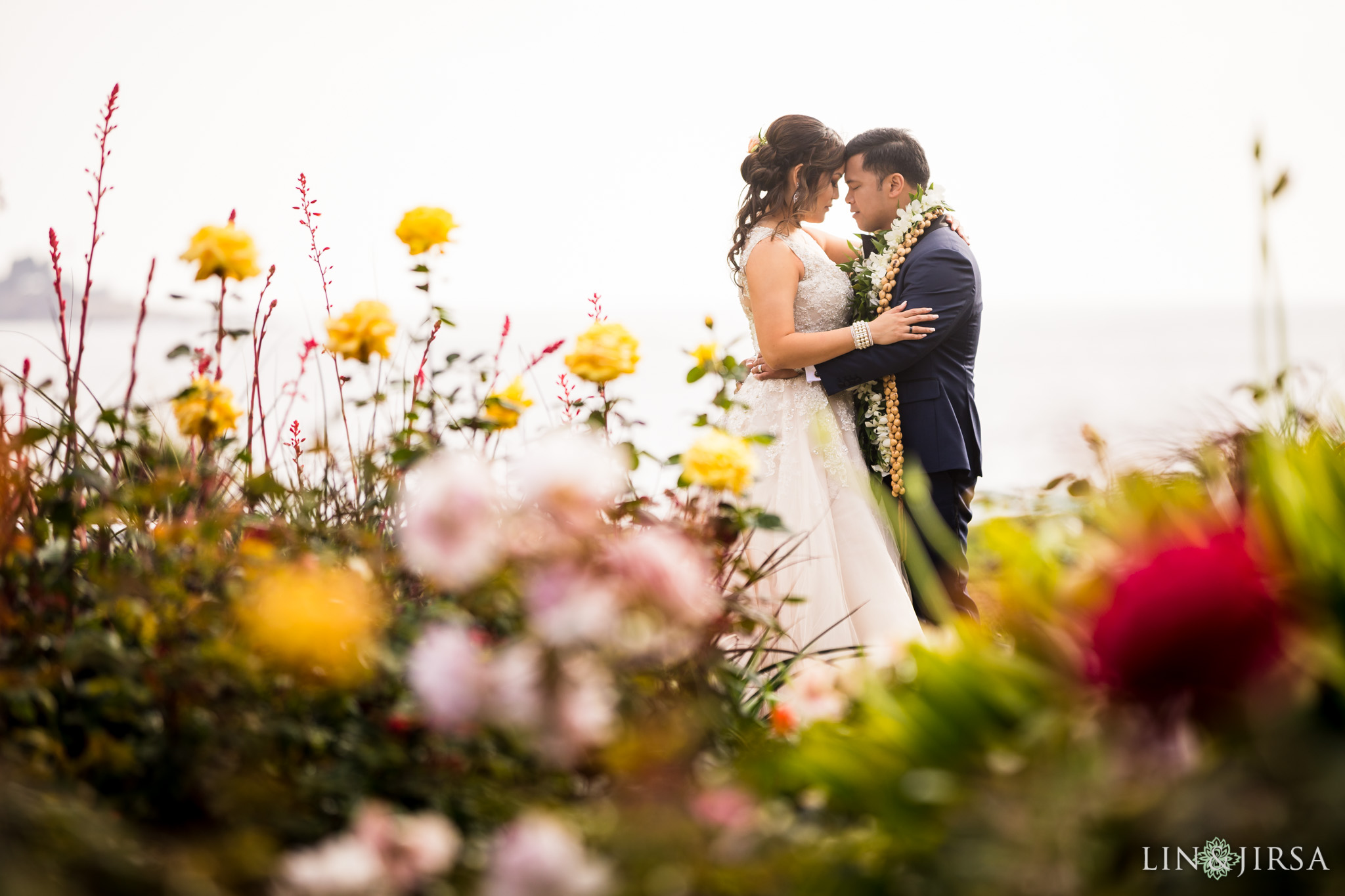 29 scripps seaside forum la jolla couple wedding photography