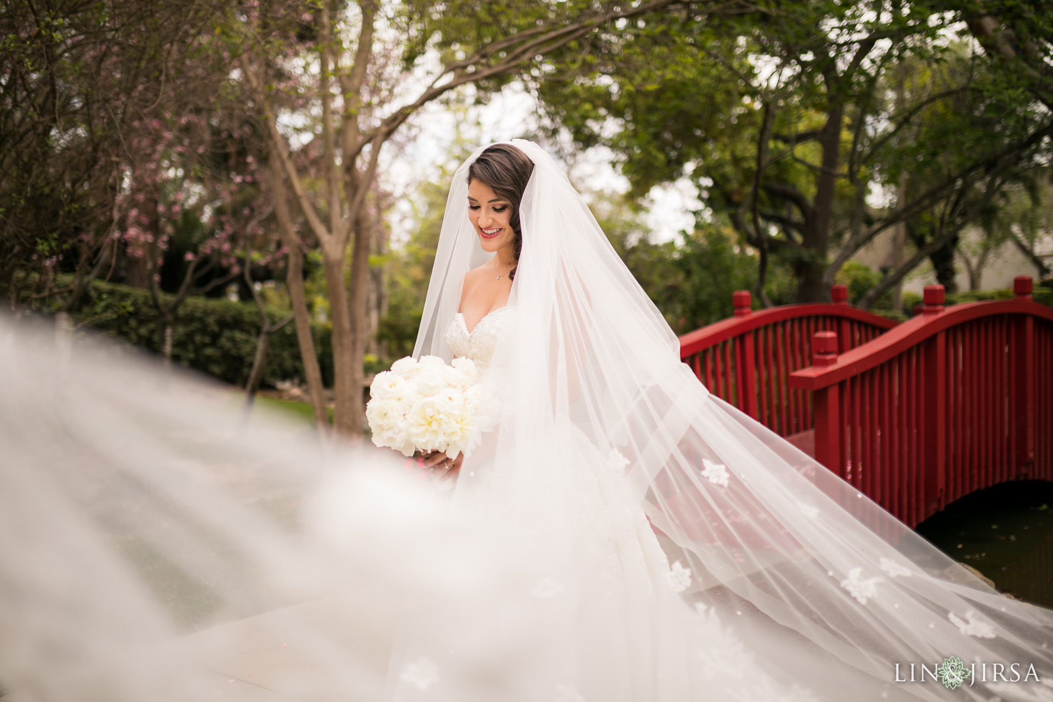 13 langham huntington pasadena bride veil wedding photography
