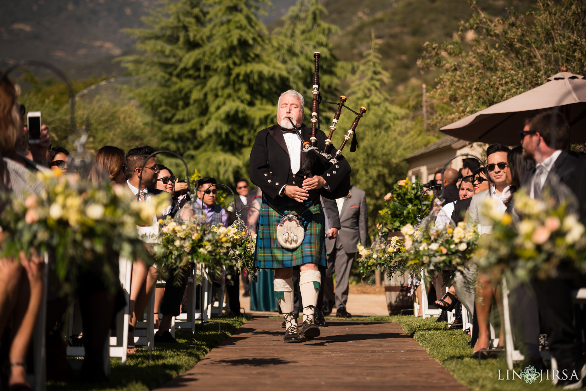 17 serendipity gardens oak glen wedding ceremony photography