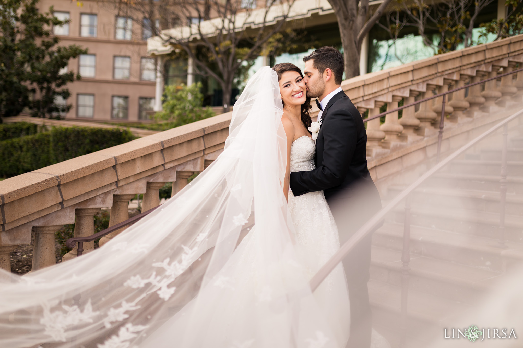 32 langham huntington pasadena wedding veil couple photography