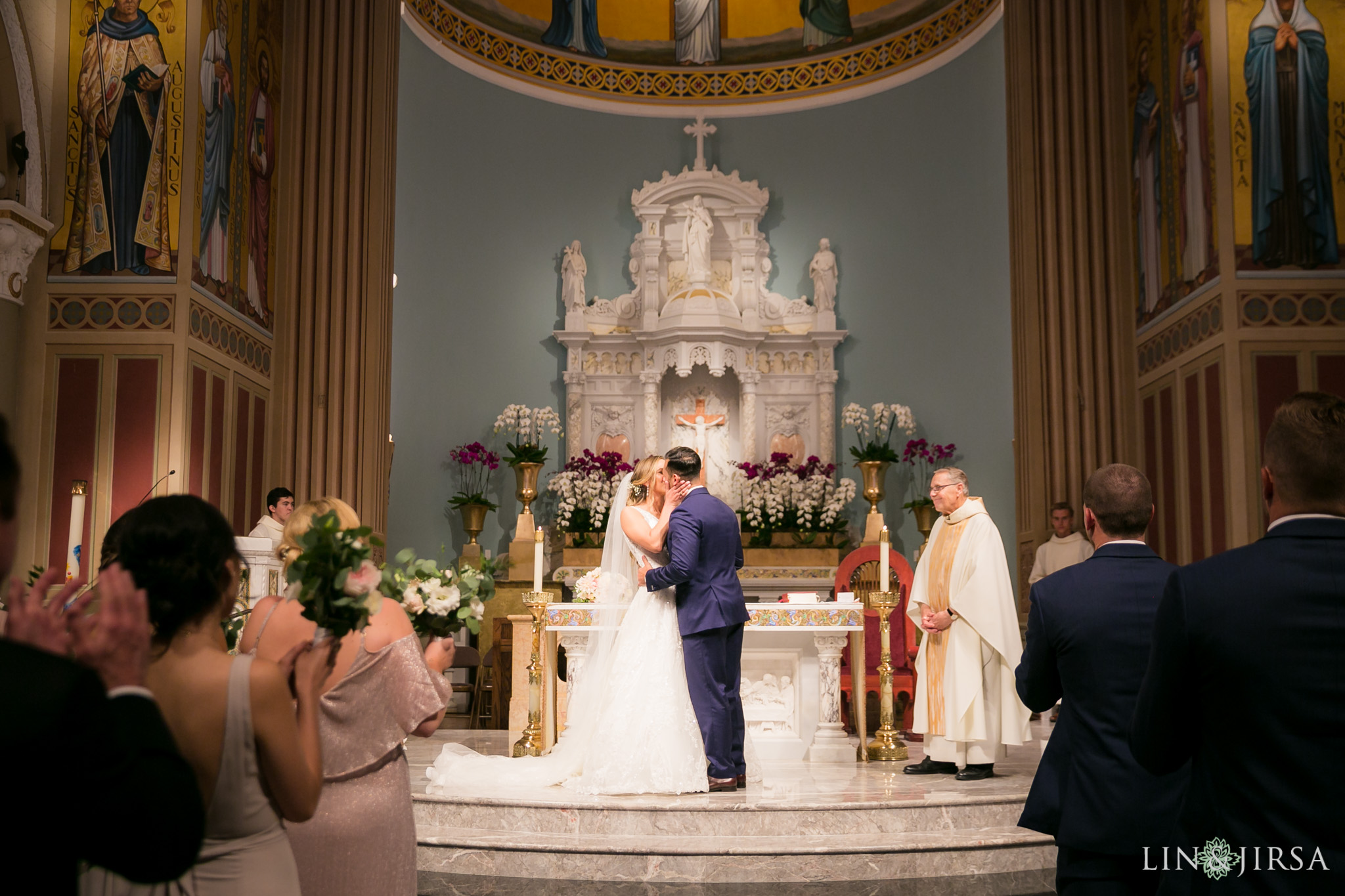 39 stmonica catholic church santa monica wedding ceremony photography