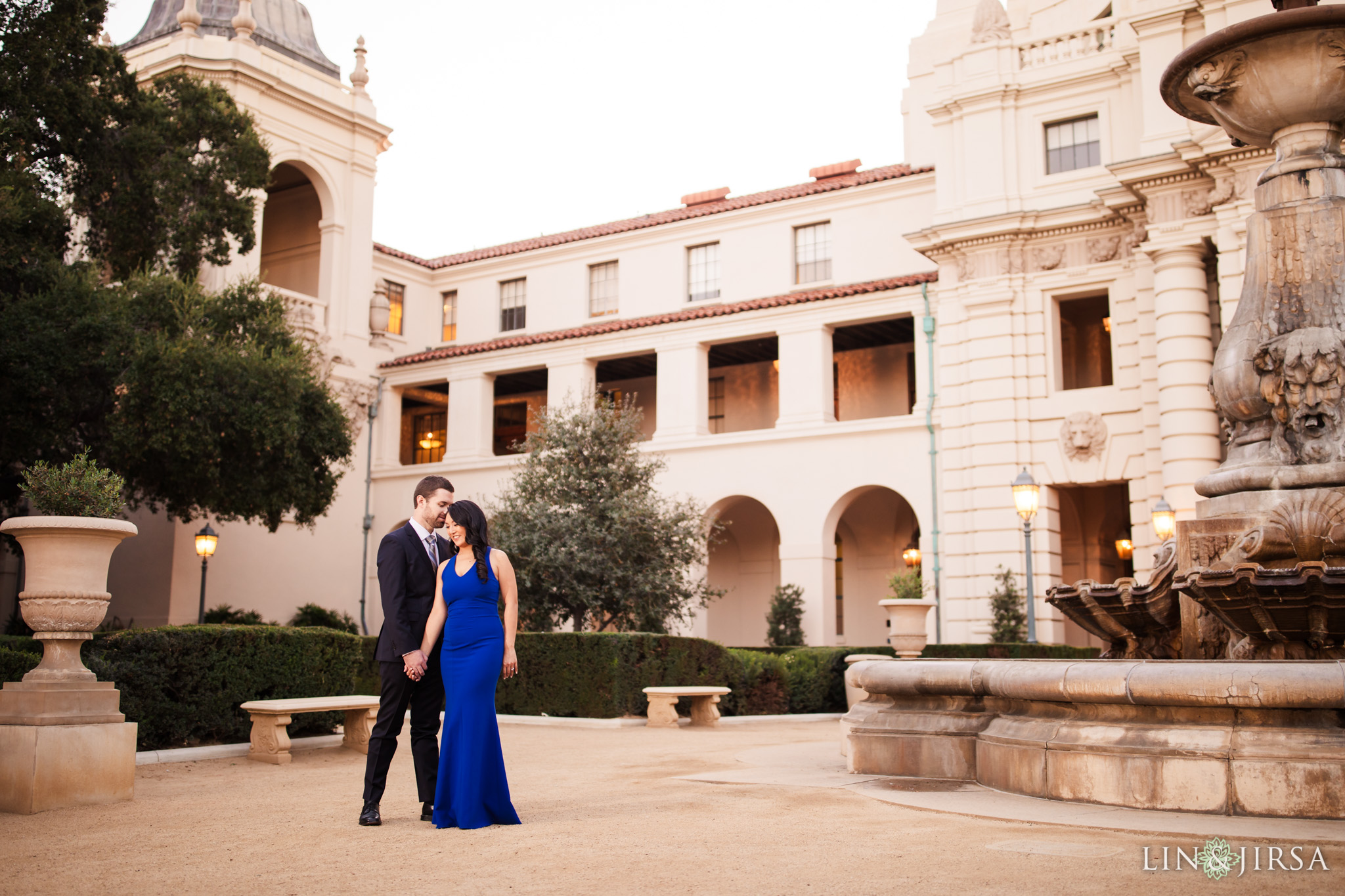 07 pasadena city hall engagement photography