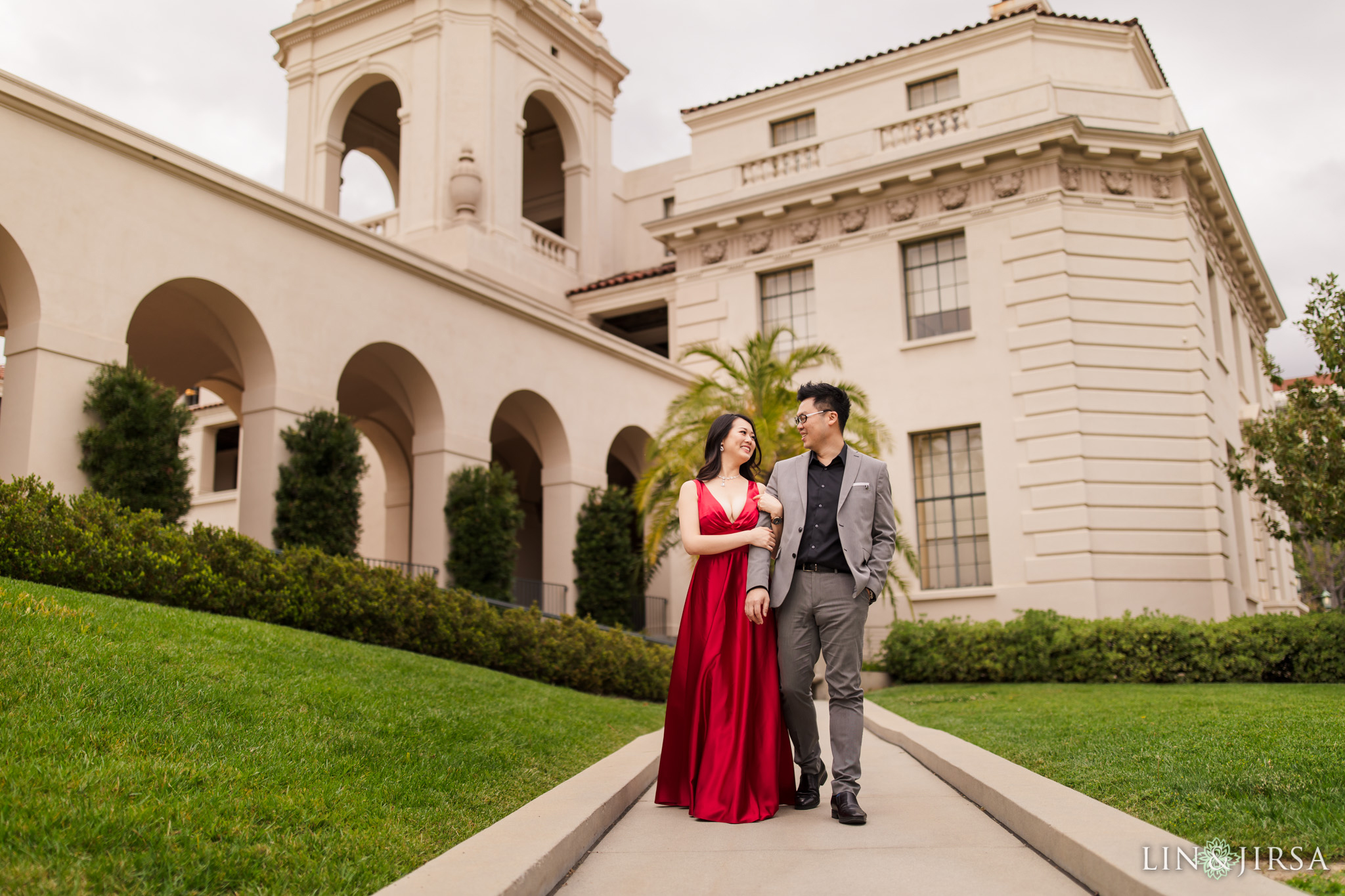 08 Pasadena City Hall Engagement Photography