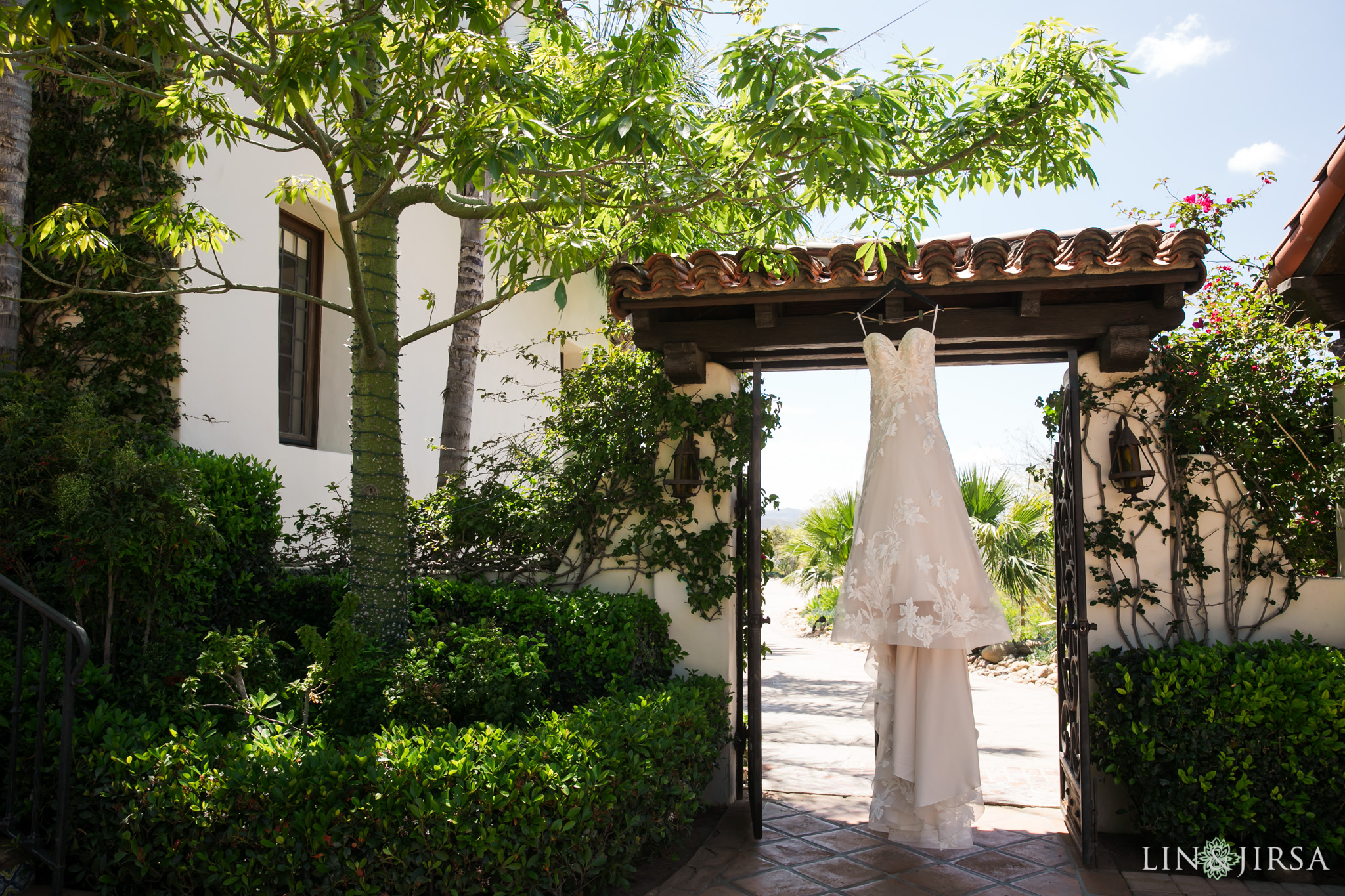 02 Hummingbird Nest Ranch Simi Valley Wedding Photography