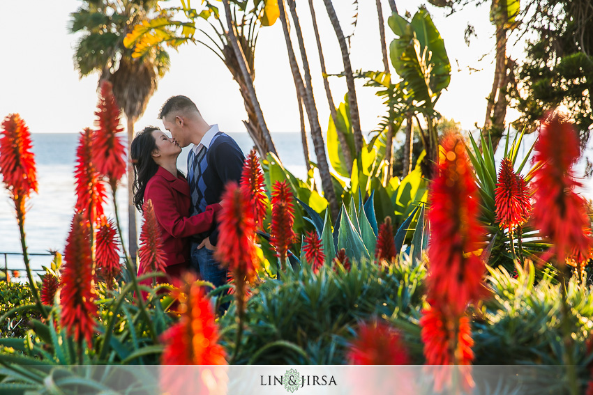 03-laguna-beach-engagement-photos