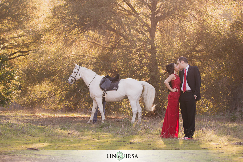 06-fairy-tale-engagement-photos