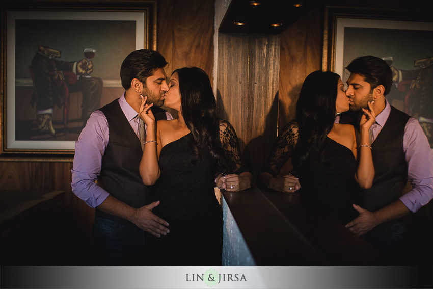 02-romantic-engagement-photos