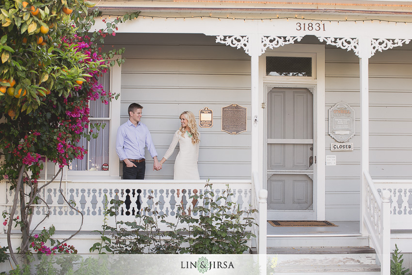 04-mission-san-juan-capistrano-engagement-photos