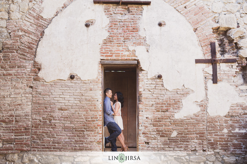 05-mission-san-juan-capistrano-engagement-photos
