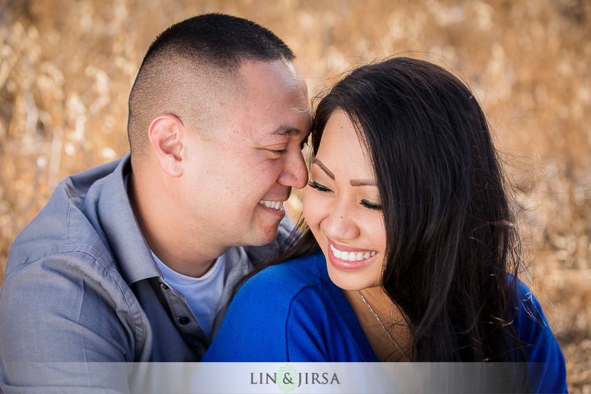 02-victoria-beach-engagement-photographer