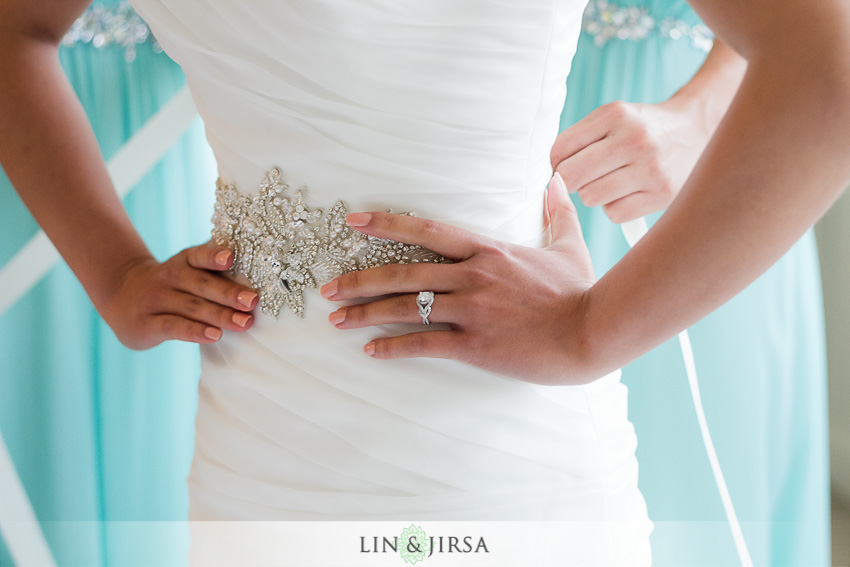 03-the-villa-westminster-wedding-photographer-wedding-bouquet