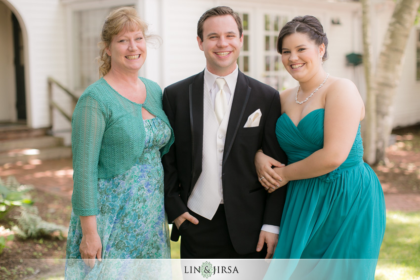 05-destination-wedding-photographer-wedding-cake