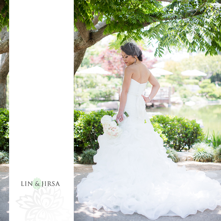 06-the-villa-westminster-wedding-photographer-wedding-bouquet