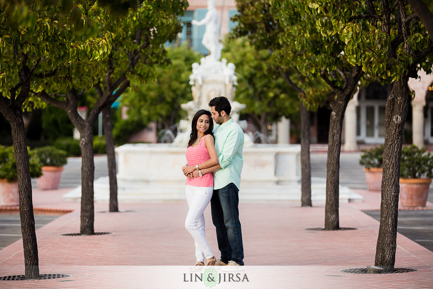 09-romantic-engagement-photos