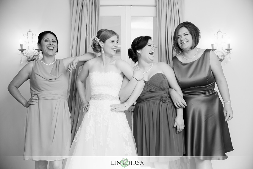 10-destination-wedding-photographer-bridesmaids