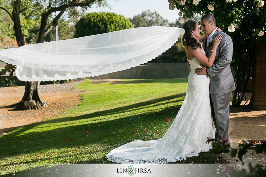 11-franciscan-gardens-wedding-photographer-wedding-rings