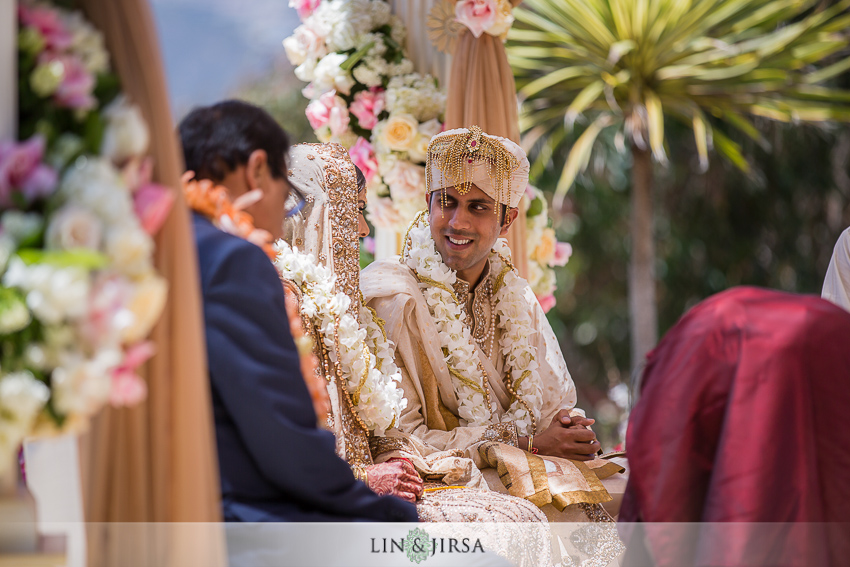 14-ritz-carlton-laguna-niguel-indian-wedding-photographer-mandap