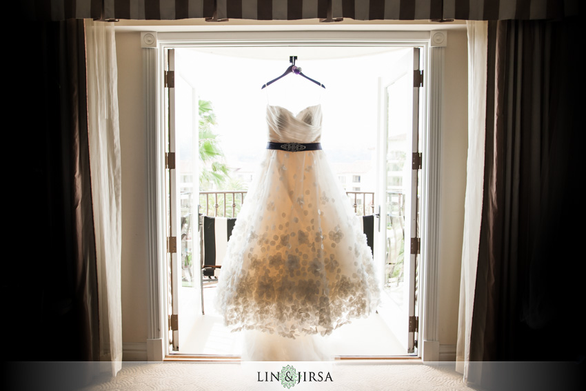 02-st-regis-dana-point-wedding-photographer-wedding-dress