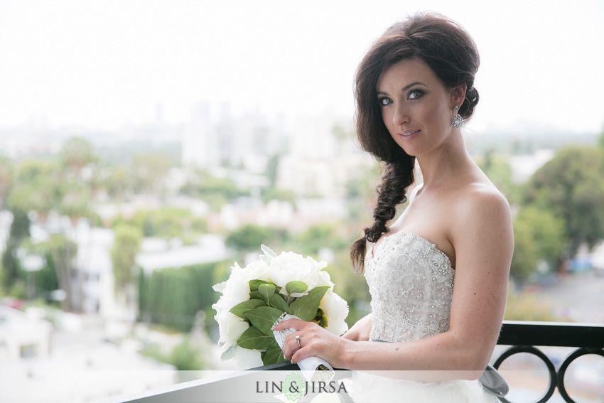 05-the-london-west-hollywood-hotel-wedding-photographer-bride-portrait