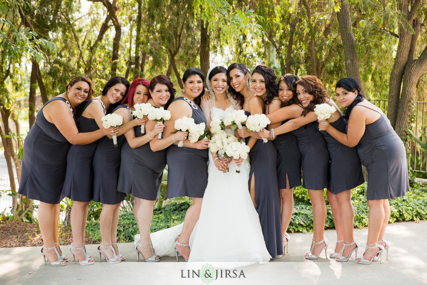 12-royal-vista-wedding-photographer-bride-bridesmaids