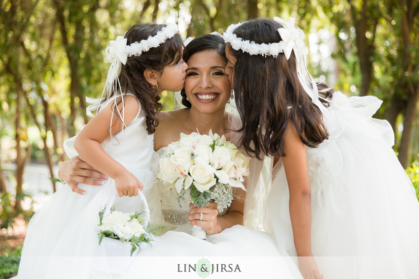13-royal-vista-wedding-photographer-bride-and-flowergirls