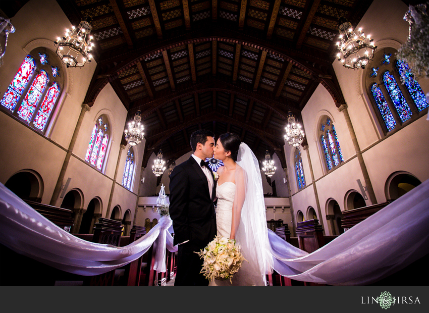14-los-angeles-athletic-club-wedding-photographer-bride-and-groom-pictures