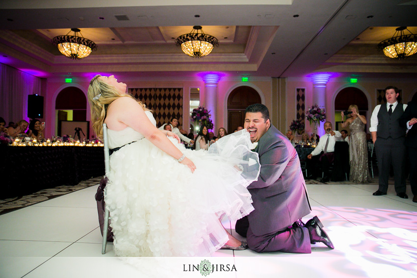 28-st-regis-dana-point-wedding-photographer-garter-toss