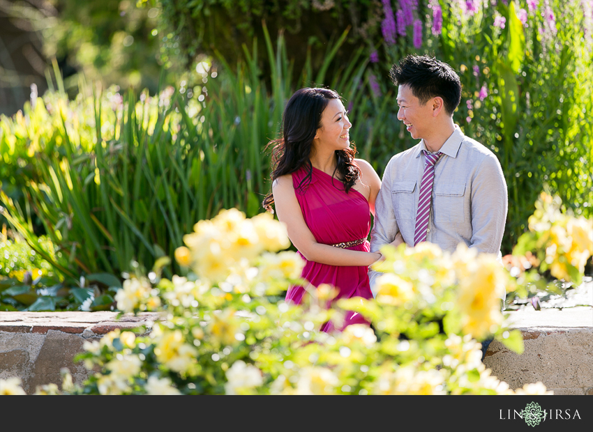 04-beautiful-beach-engagement-sunset-photos