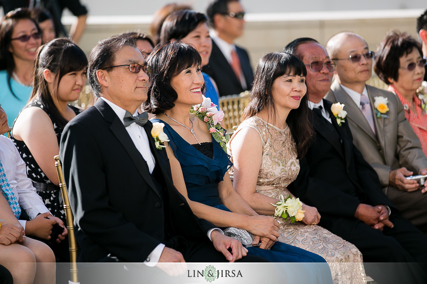 18-walt-disney-concert-hall-los-angeles-wedding-photographer-wedding-ceremony