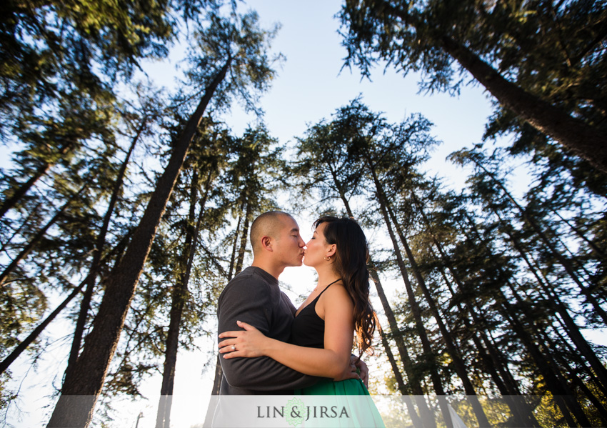 07-fun-sunset-orange-county-engagement-photos