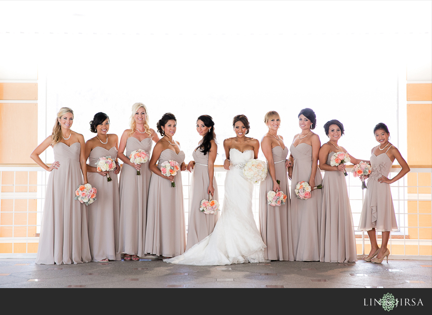 18-fairmont-newport-beach-hotel-wedding-photographer-bride-and-bridesmaids