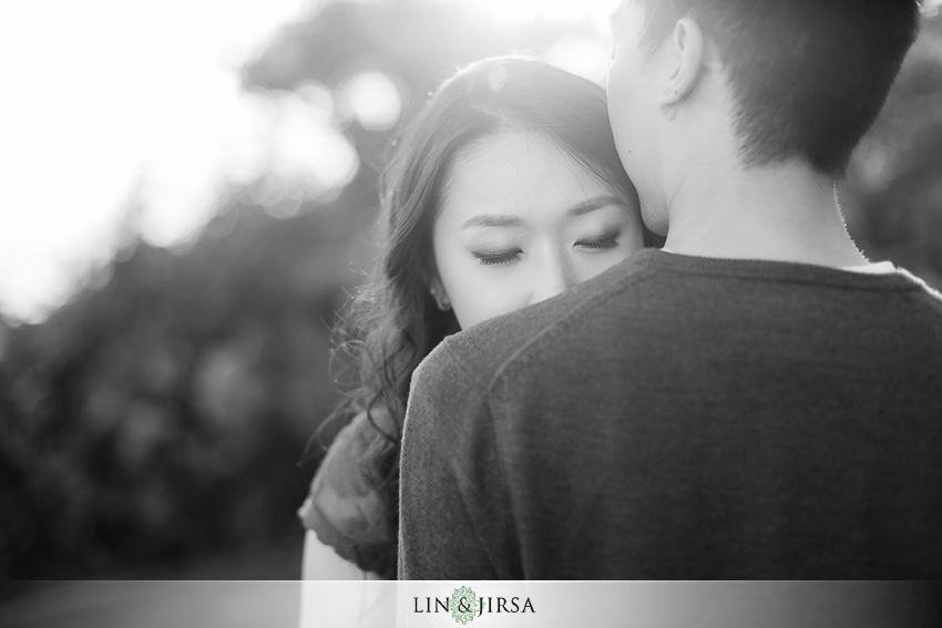 04-segerstrom-center-for-the-arts-costa-mesa-engagement-photographer
