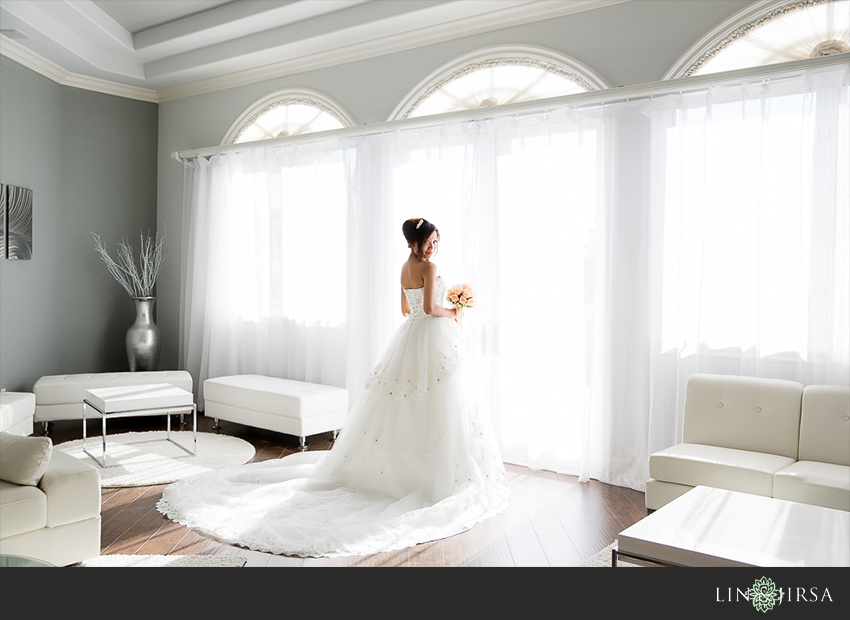 06-victoria-beach-orange-county-engagement-photographer