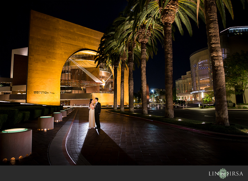 10-segerstrom-center-for-the-arts-costa-mesa-engagement-photographer