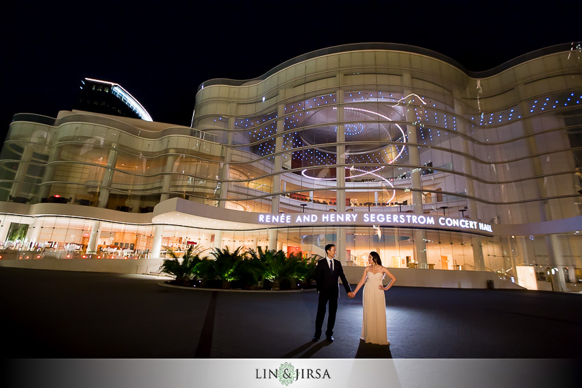 12-segerstrom-center-for-the-arts-costa-mesa-engagement-photographer