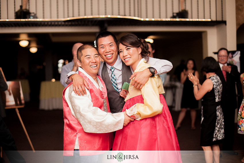 28-redondo-beach-historical-library-wedding-photographer