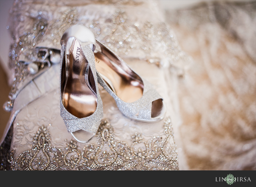 02-hilton-irvine-wedding-photographer-bride-wedding-shoes