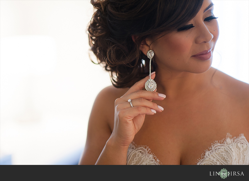 04-seven-degrees-laguna-beach-wedding-photographer-bride-wedding-portrait