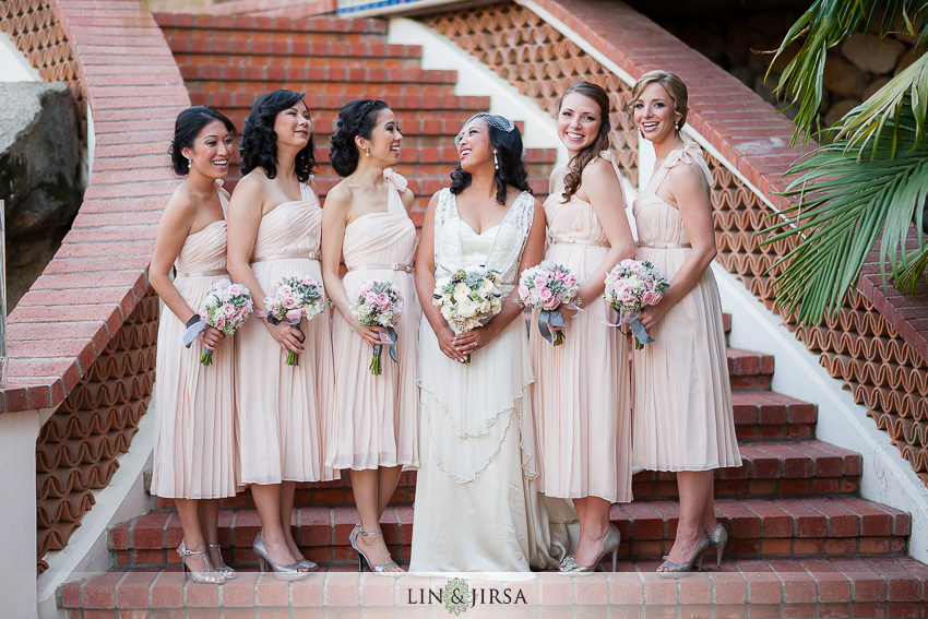 06-chateau-palmier-estate-fallbrook-wedding-photographer-bride-and-bridesmaids