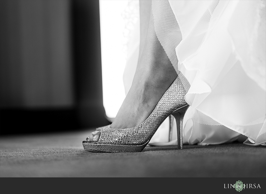 06-manchester-grand-hyatt-san-diego-wedding-photographer-bride-shoes