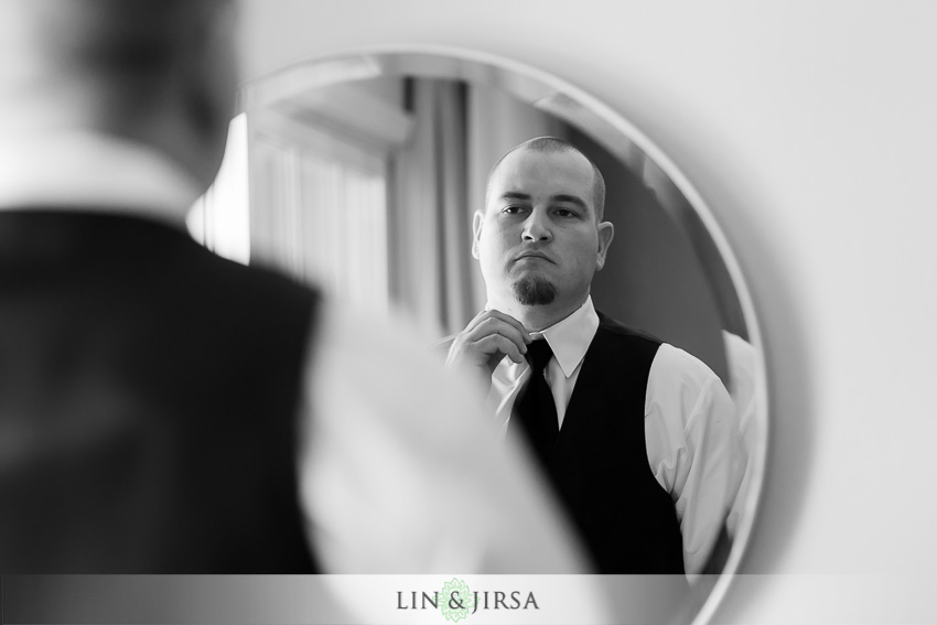 06-seven-degrees-laguna-beach-wedding-photographer-groom-getting-ready