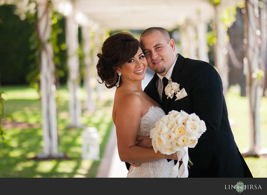 09-seven-degrees-laguna-beach-wedding-photographer-bride-and-groom-wedding-portrait