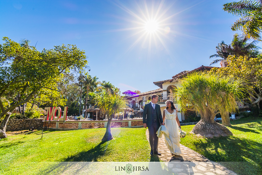 10-chateau-palmier-estate-fallbrook-wedding-photographer-bride-and-groom-wedding-portrait