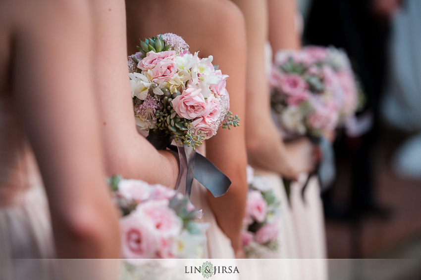 19-chateau-palmier-estate-fallbrook-wedding-photographer-bridesmaids-bouquet